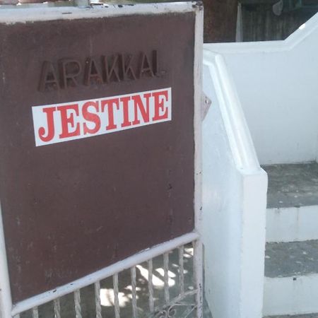Jestine Homestay Kochi Extérieur photo